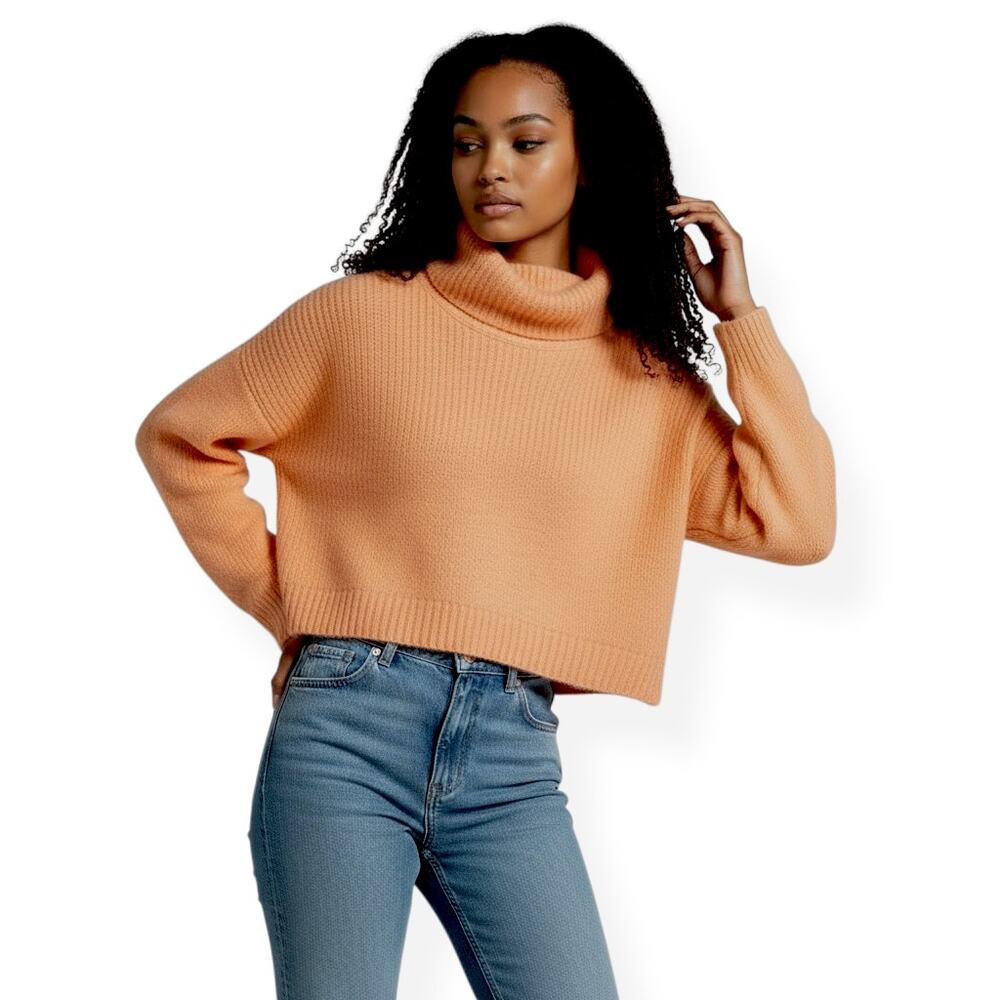 Cloud Chaser Women's June Cropped Sweater M Light Orange Sorbet Peach Pastel